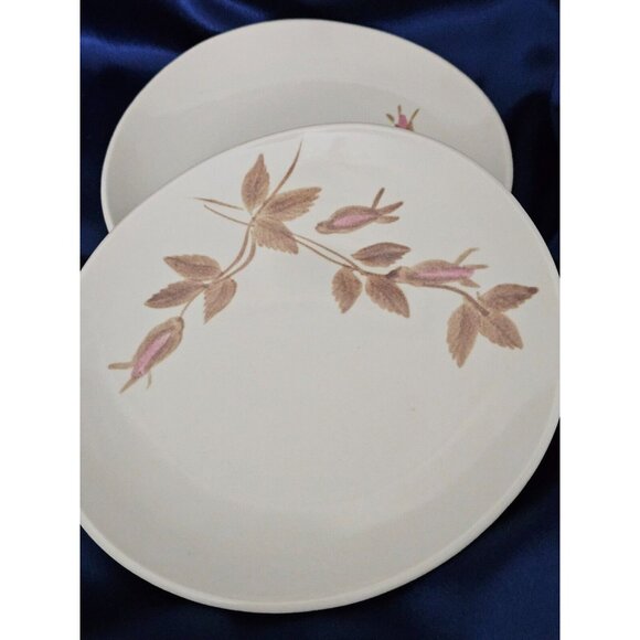 Set of 2 Vtg. Red Wing Rose Pattern Futura Dessert Plate 7" x 6.5" Discontinued - Picture 3 of 4